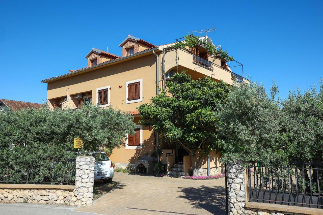 Apartments And Rooms Sinka Biograd Na Moru Extérieur photo