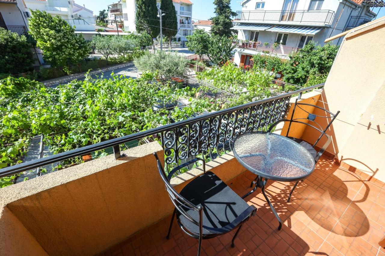 Apartments And Rooms Sinka Biograd Na Moru Extérieur photo