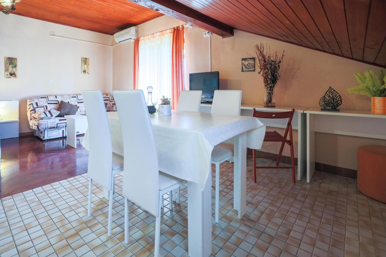 Apartments And Rooms Sinka Biograd Na Moru Extérieur photo