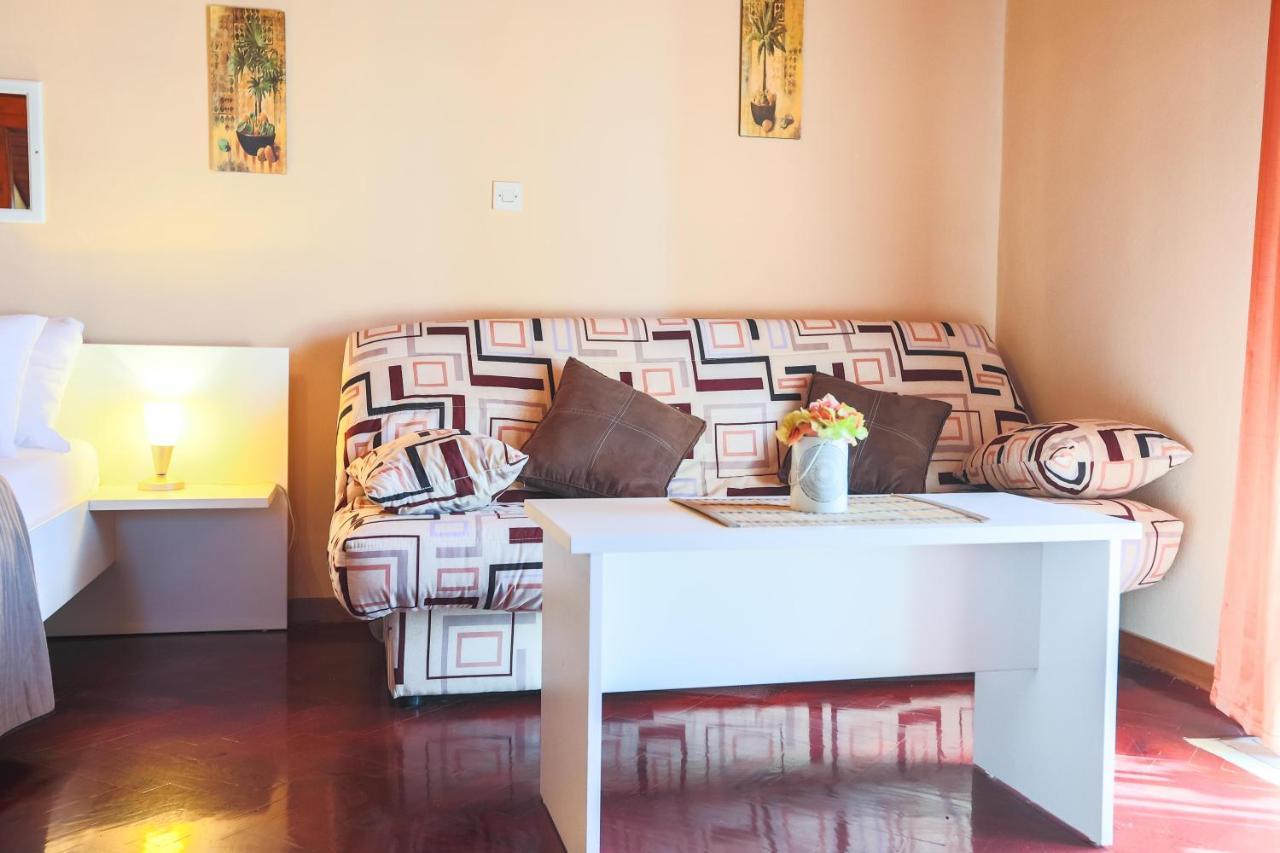 Apartments And Rooms Sinka Biograd Na Moru Extérieur photo